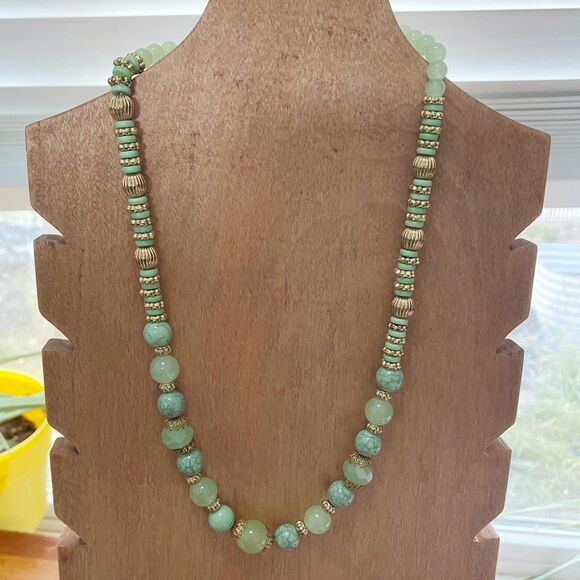 Vintage Mint Green and Gold Single Strand Beaded Necklace with Chain Extension - Picture 1 of 5